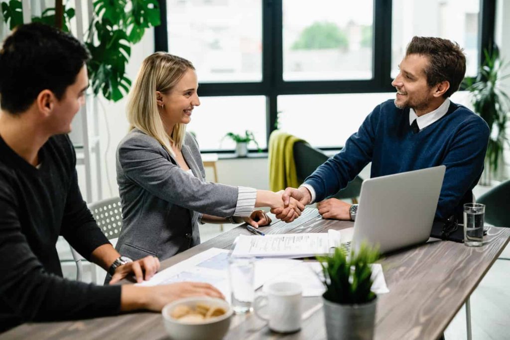how to pay family members in a business